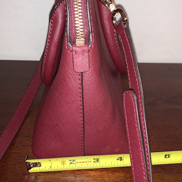 MICHAEL KORS GORGEOUS CROSSBODY HANDBAG WITH MATCHING WRISTLET - Picture 12 of 16